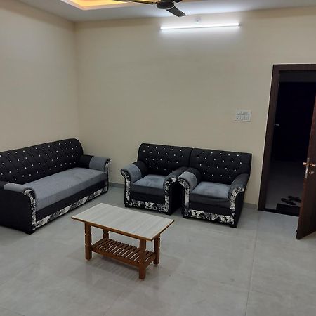 Shiv Shakti Homestay Ujjain Luaran gambar